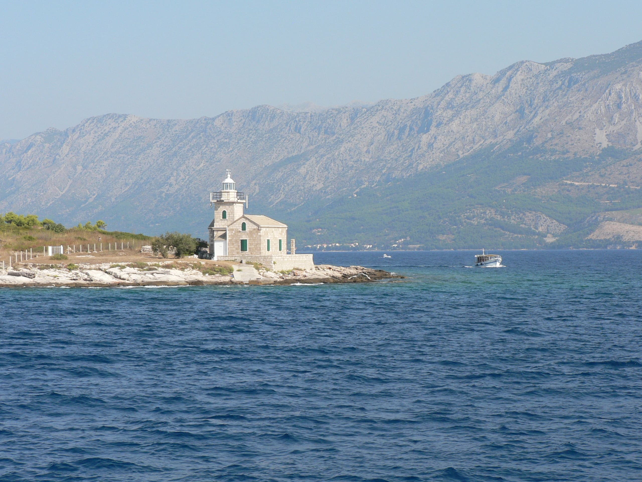 Maják Sucuraj — strážce východního cípu ostrova Hvar