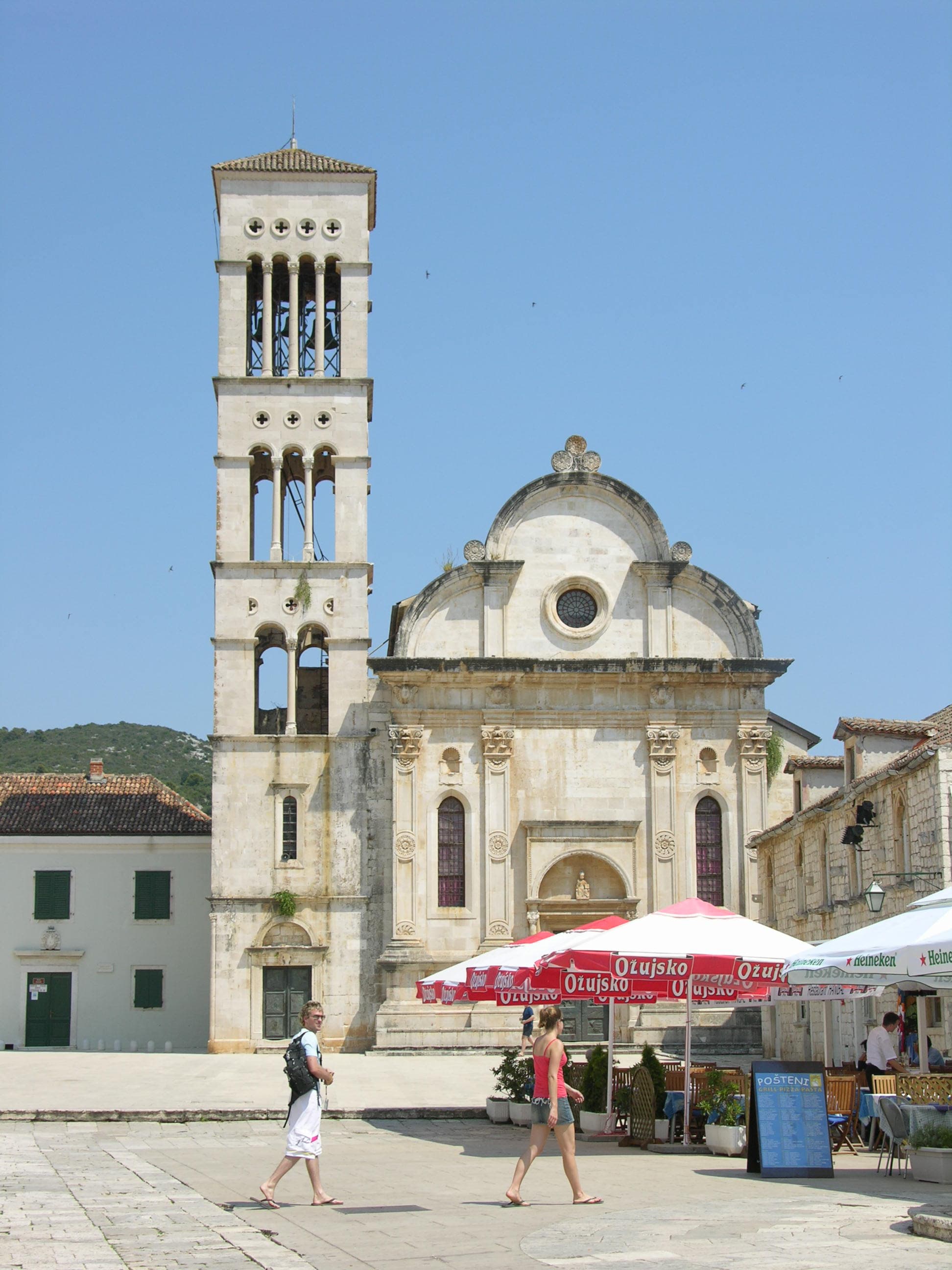 Cathédrale Saint-Étienne — le cœur de la vieille ville de Hvar